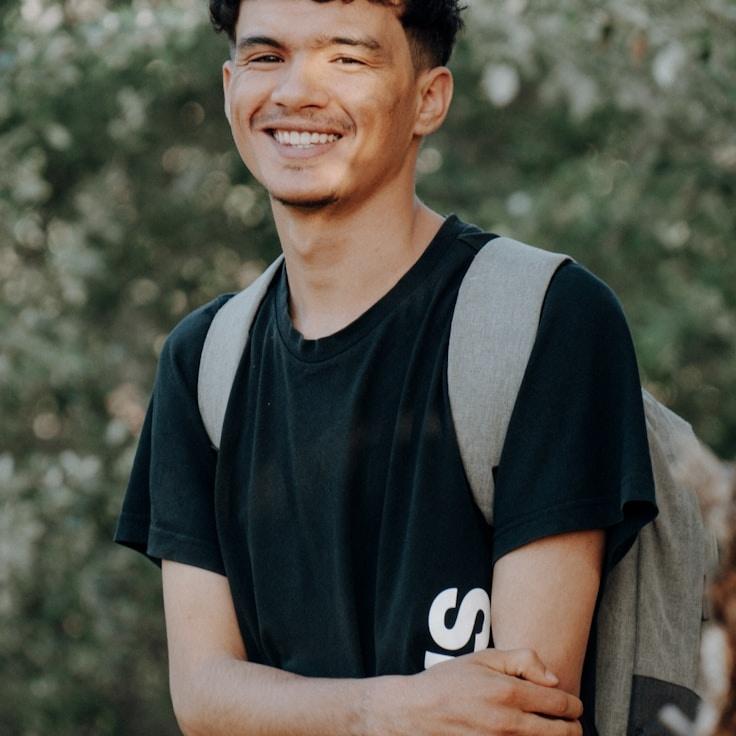 Jordan Lee, Client Relations Director, discussing corporate gifting strategy with business clients